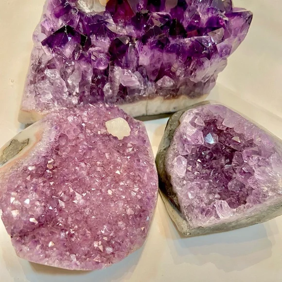 Trio of purple amethyst - Picture 4 of 6